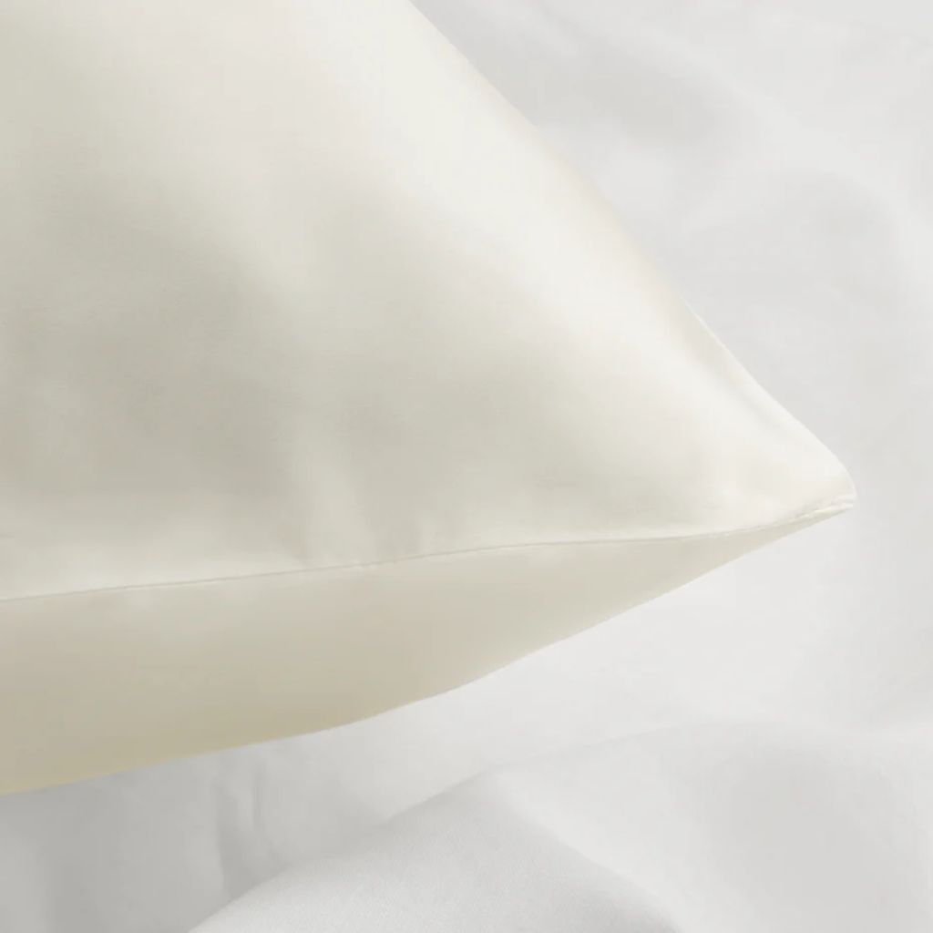 Pure Silk Skincare Pillowcase - Image 4